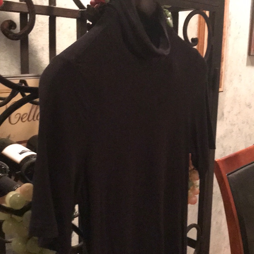 AVEC LES FILLES black short sleeve turtleneck! - Picture 5 of 8